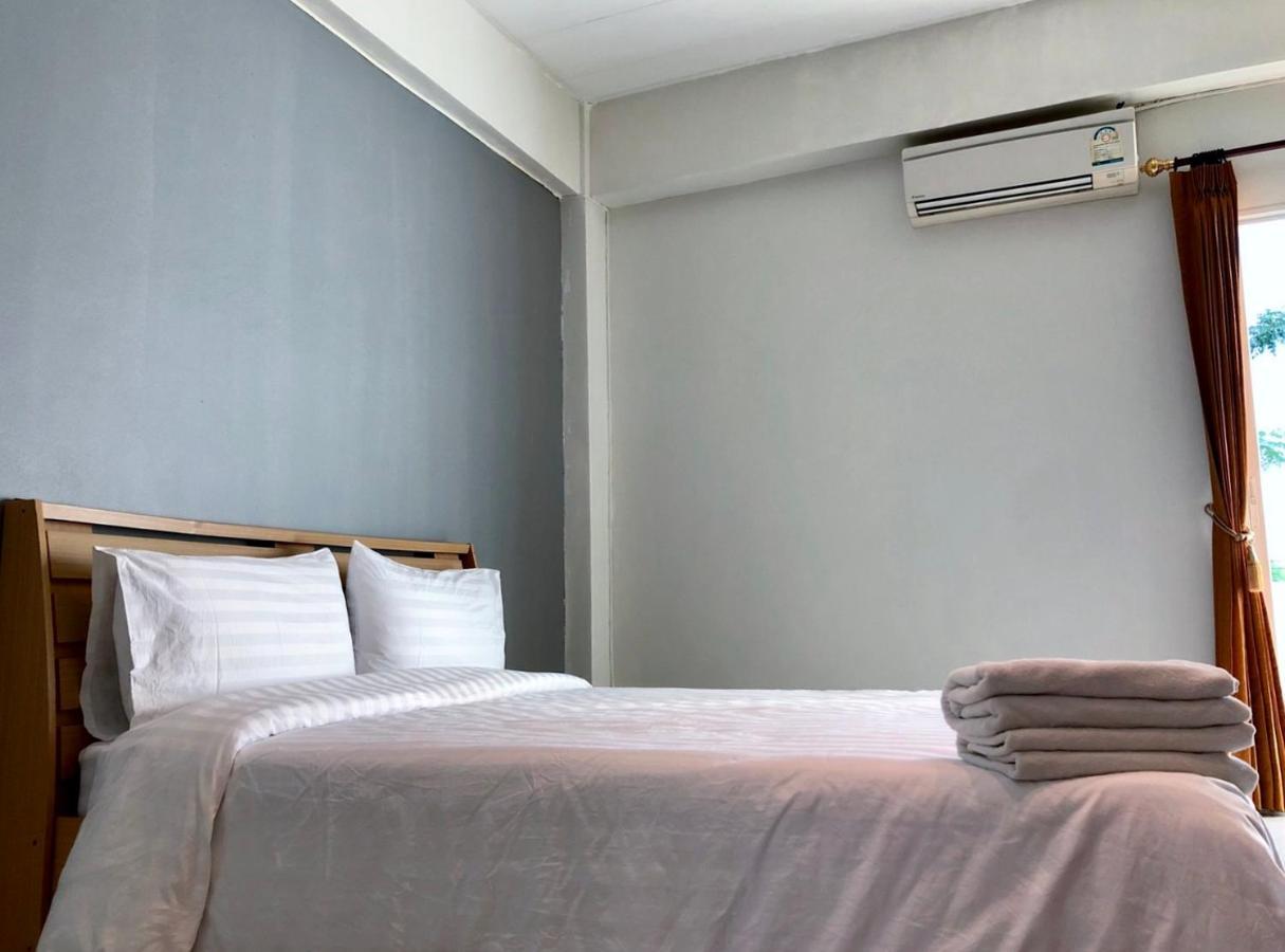 Uh Hostel Bang Saen Ngoại thất bức ảnh