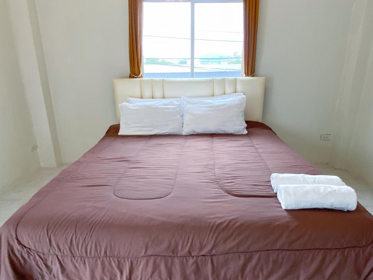 Uh Hostel Bang Saen Ngoại thất bức ảnh