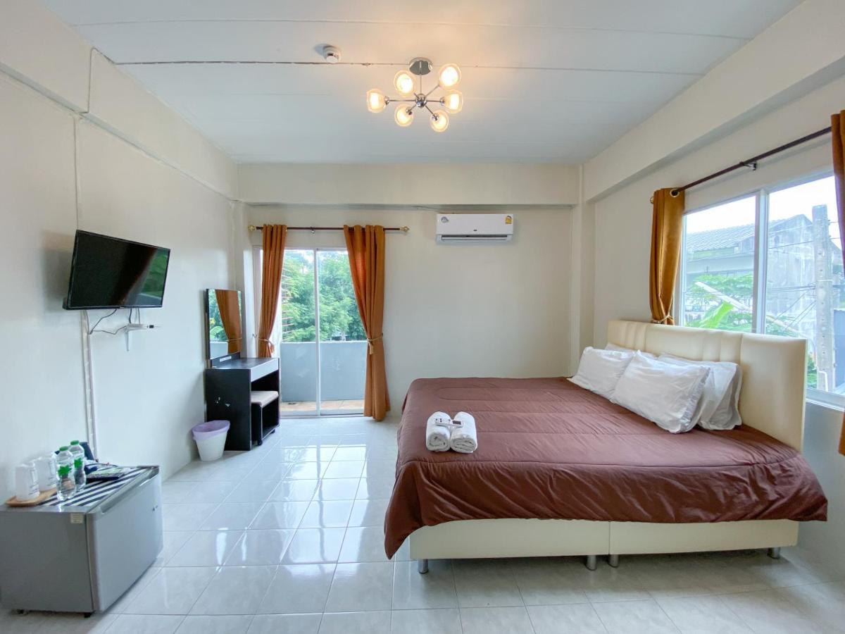 Uh Hostel Bang Saen Ngoại thất bức ảnh
